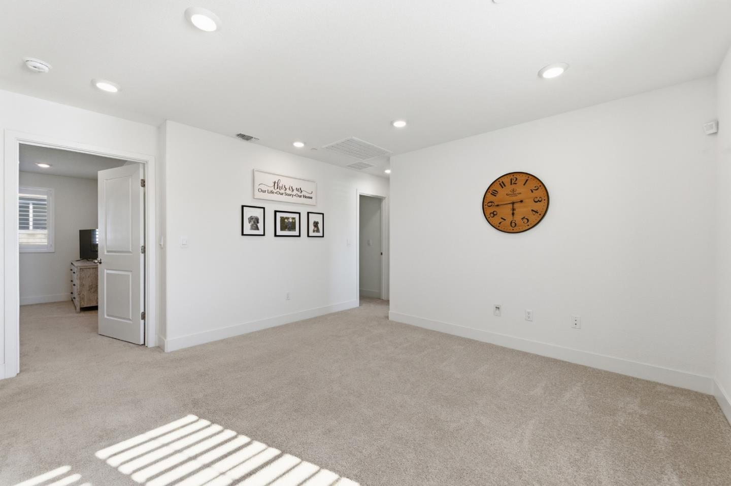 Detail Gallery Image 22 of 47 For 208 Frontier St, American Canyon,  CA 94503 - 3 Beds | 2/1 Baths