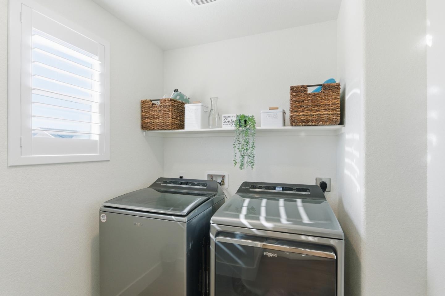 Detail Gallery Image 24 of 47 For 208 Frontier St, American Canyon,  CA 94503 - 3 Beds | 2/1 Baths