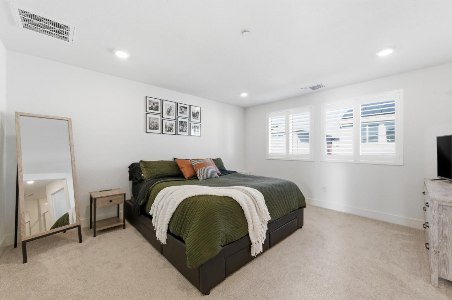 Detail Gallery Image 31 of 47 For 208 Frontier St, American Canyon,  CA 94503 - 3 Beds | 2/1 Baths