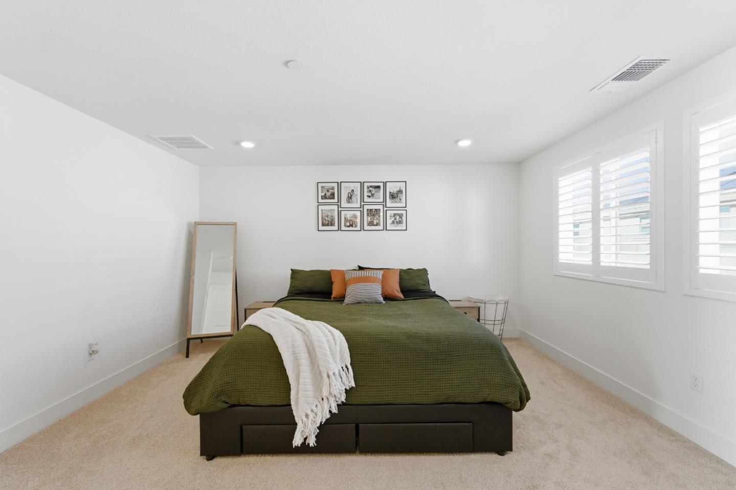 Detail Gallery Image 33 of 47 For 208 Frontier St, American Canyon,  CA 94503 - 3 Beds | 2/1 Baths