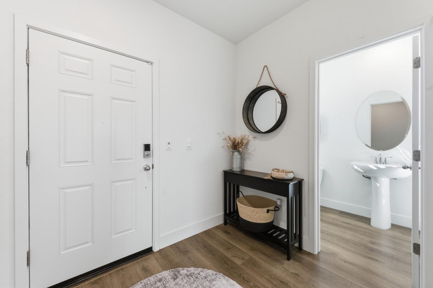 Detail Gallery Image 4 of 47 For 208 Frontier St, American Canyon,  CA 94503 - 3 Beds | 2/1 Baths