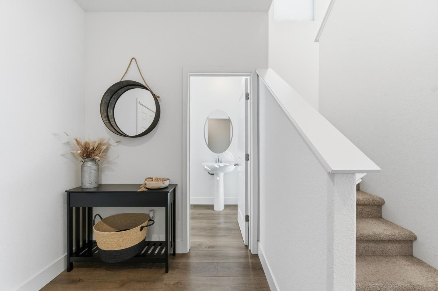 Detail Gallery Image 5 of 47 For 208 Frontier St, American Canyon,  CA 94503 - 3 Beds | 2/1 Baths