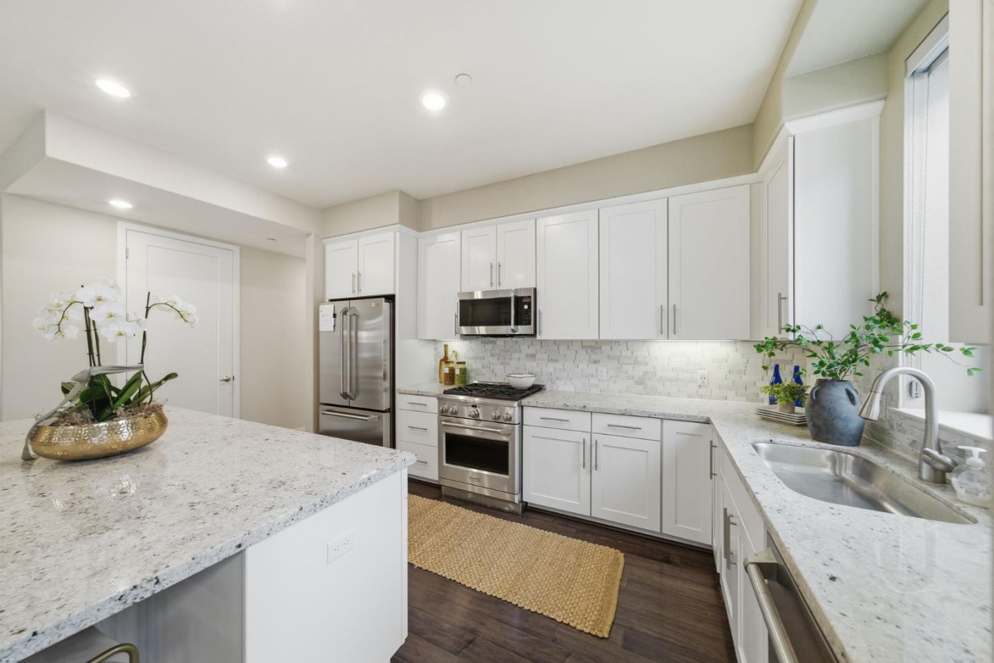 Detail Gallery Image 11 of 54 For 729 Eppleton Ln #303,  Foster City,  CA 94404 - 2 Beds | 2 Baths