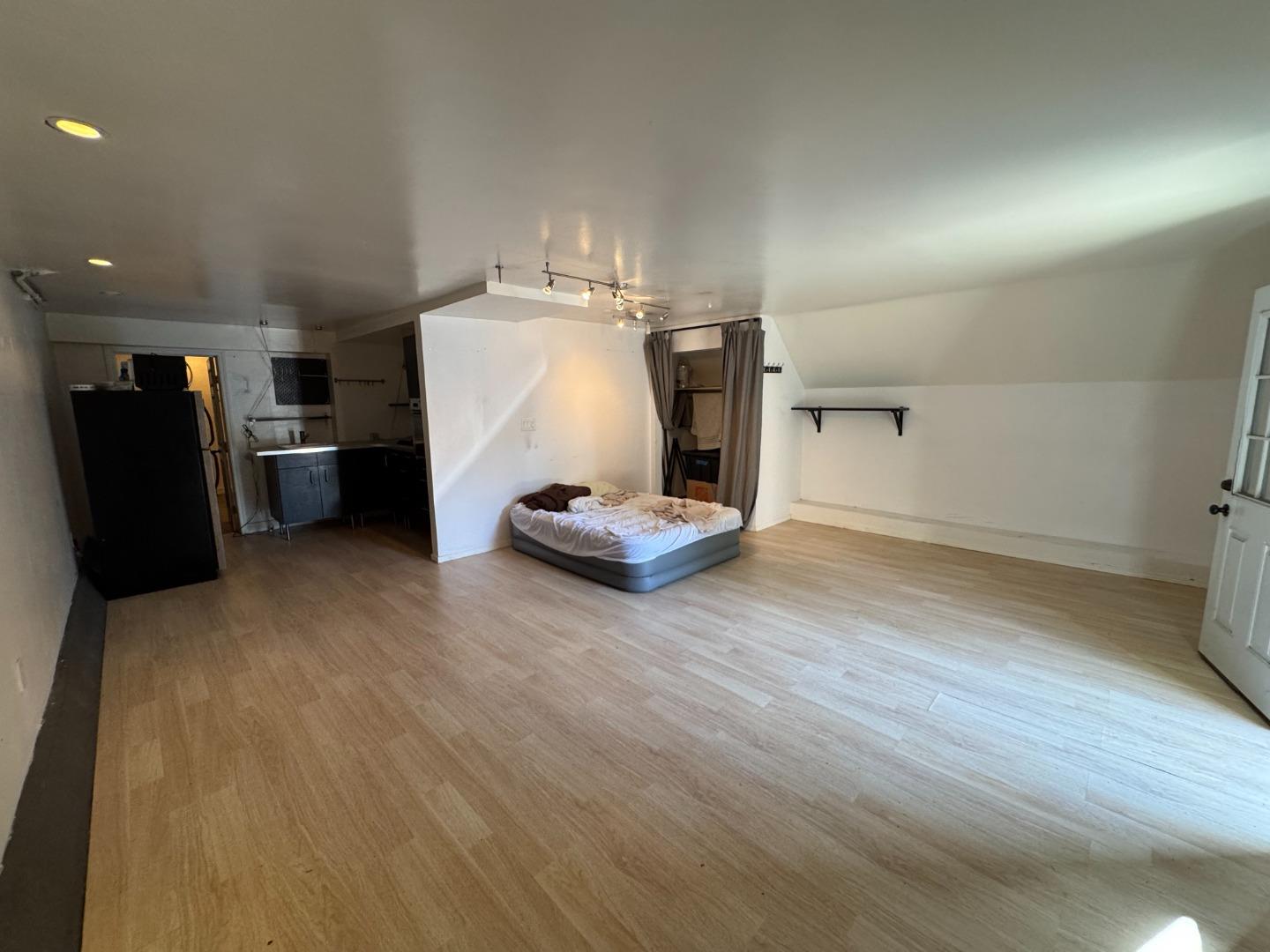 Detail Gallery Image 22 of 23 For 370 Bartlett Ave #2,  San Francisco,  CA 94110 - 1 Beds | 1 Baths