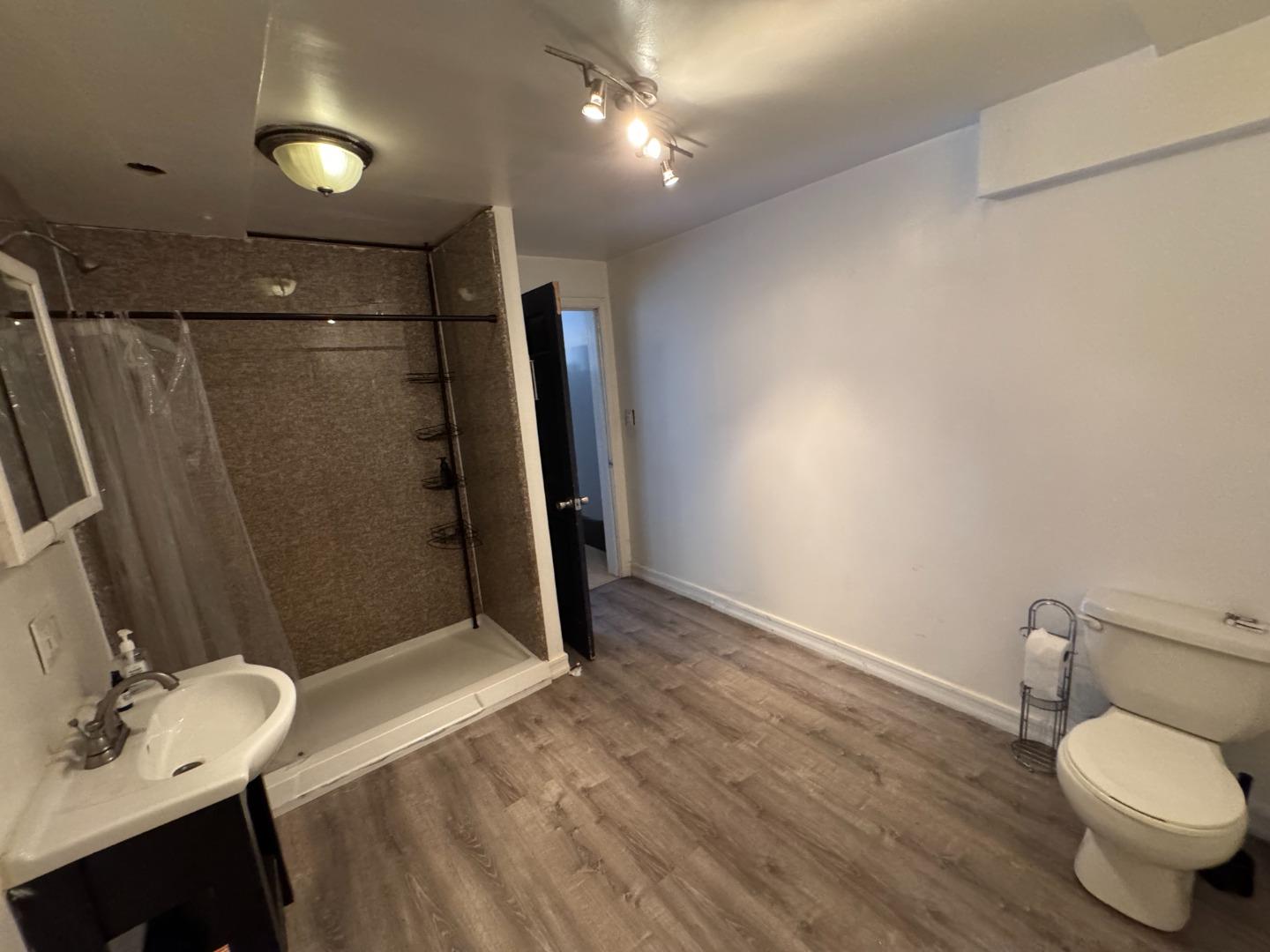 Detail Gallery Image 23 of 23 For 370 Bartlett Ave #2,  San Francisco,  CA 94110 - 1 Beds | 1 Baths