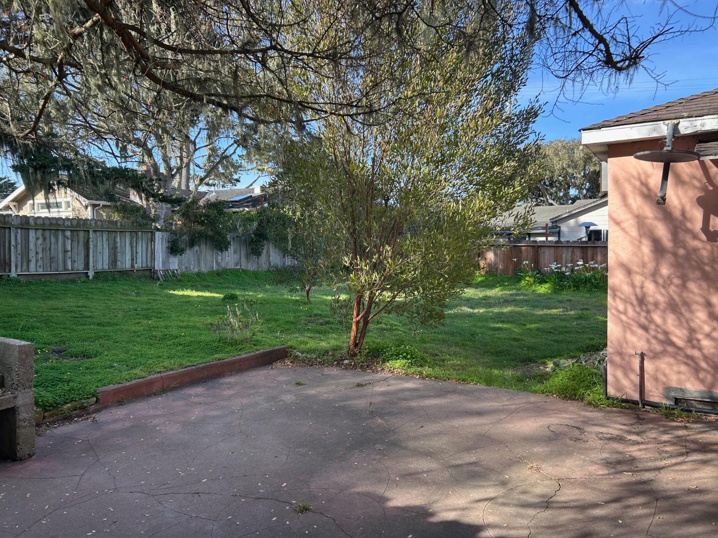 Detail Gallery Image 11 of 14 For 805 Sinex Ave, Pacific Grove,  CA 93950 - 1 Beds | 1 Baths