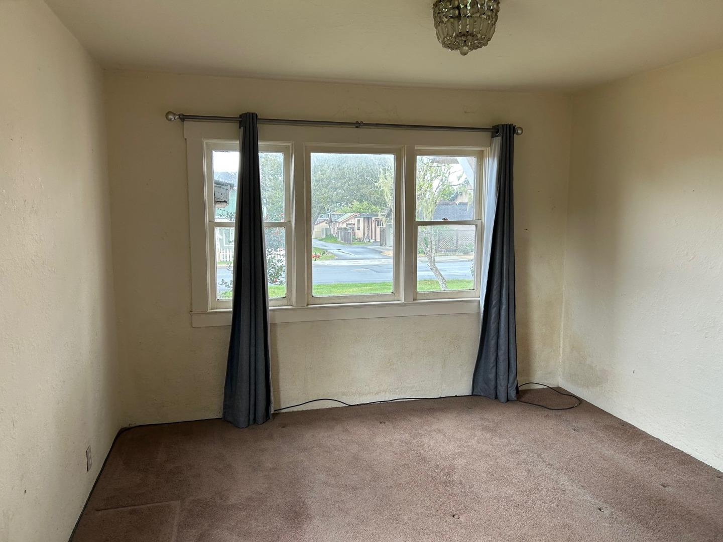 Detail Gallery Image 8 of 14 For 805 Sinex Ave, Pacific Grove,  CA 93950 - 1 Beds | 1 Baths