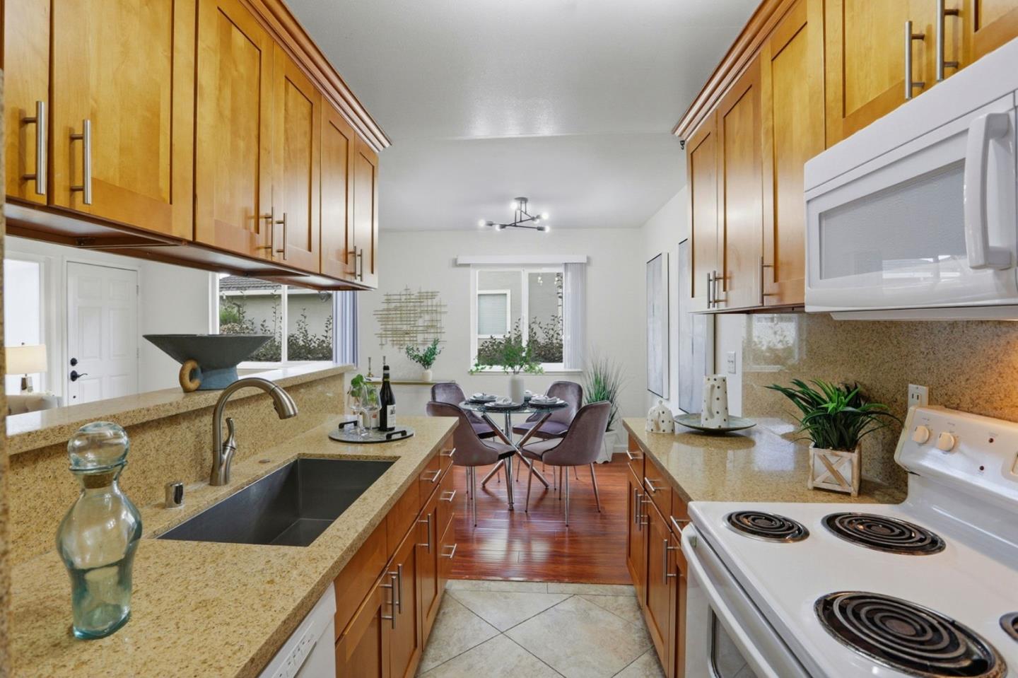 Detail Gallery Image 11 of 33 For 5707 Calmor Ave #3,  San Jose,  CA 95123 - 2 Beds | 1 Baths