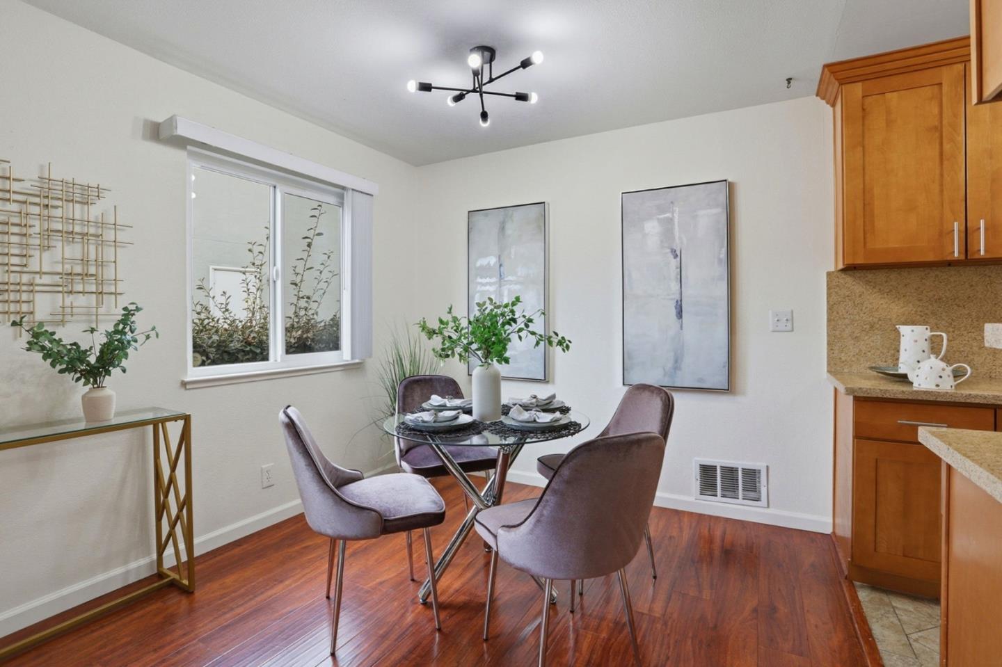 Detail Gallery Image 13 of 33 For 5707 Calmor Ave #3,  San Jose,  CA 95123 - 2 Beds | 1 Baths