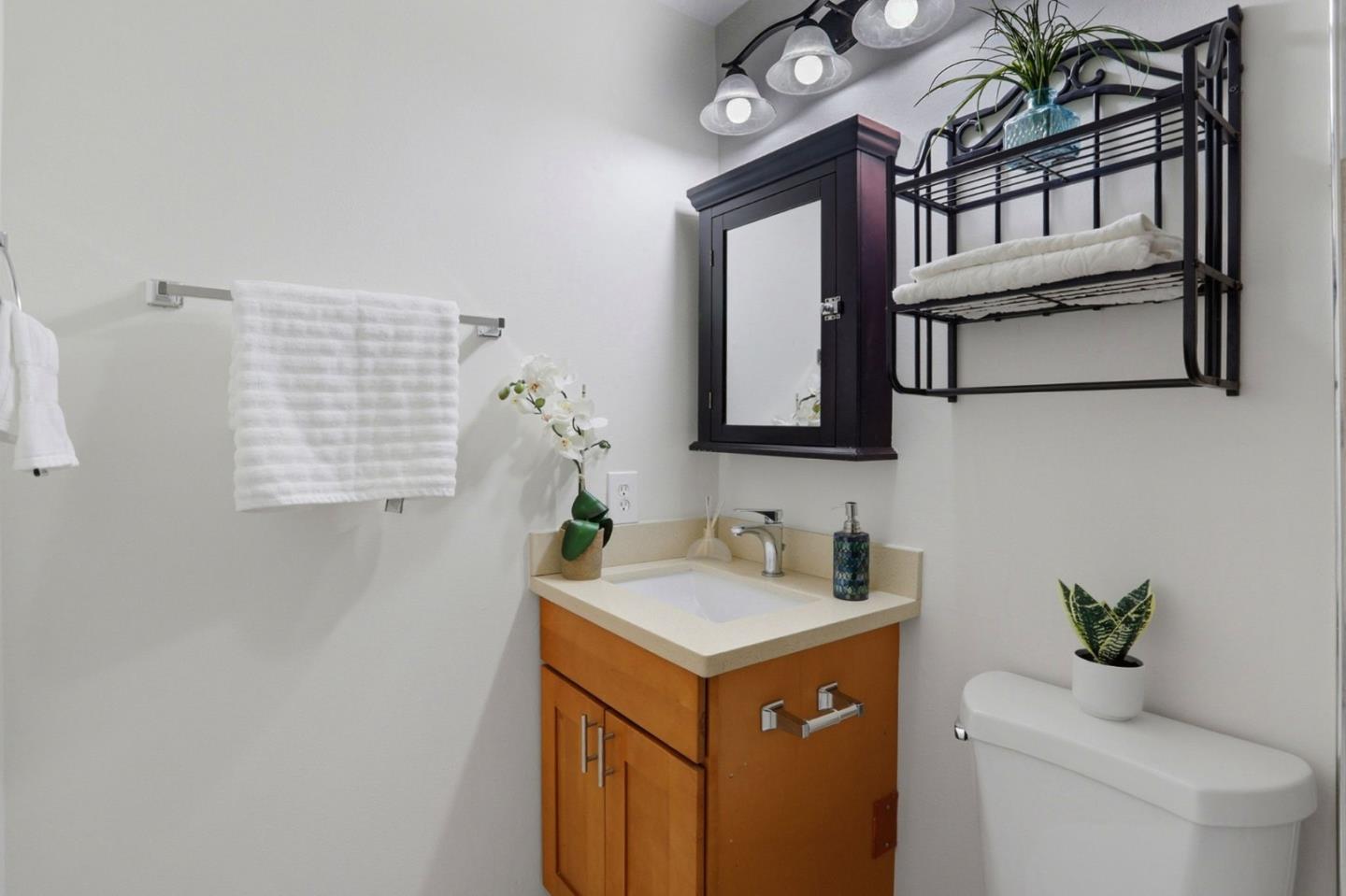 Detail Gallery Image 27 of 33 For 5707 Calmor Ave #3,  San Jose,  CA 95123 - 2 Beds | 1 Baths