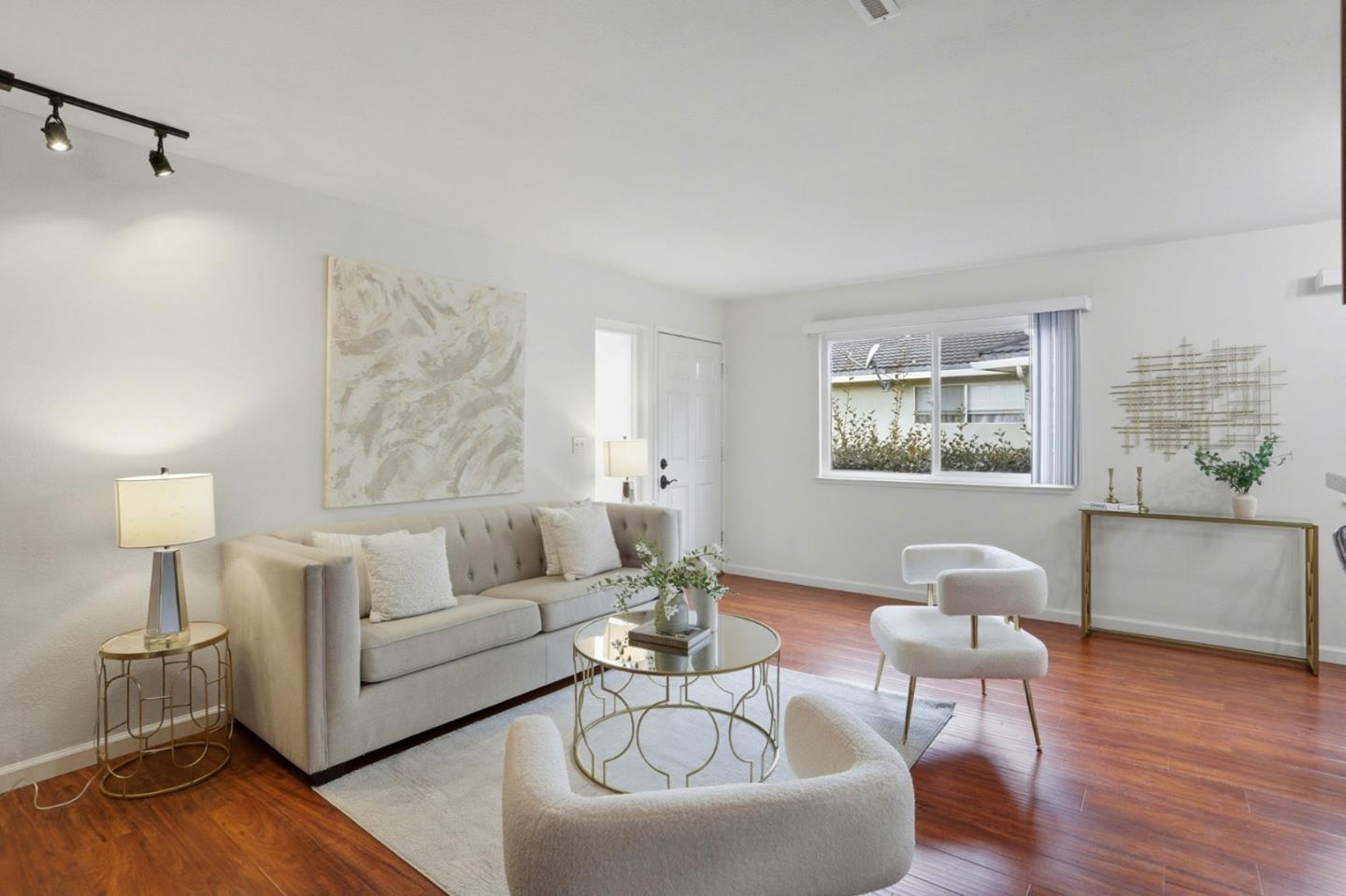 Detail Gallery Image 7 of 33 For 5707 Calmor Ave #3,  San Jose,  CA 95123 - 2 Beds | 1 Baths