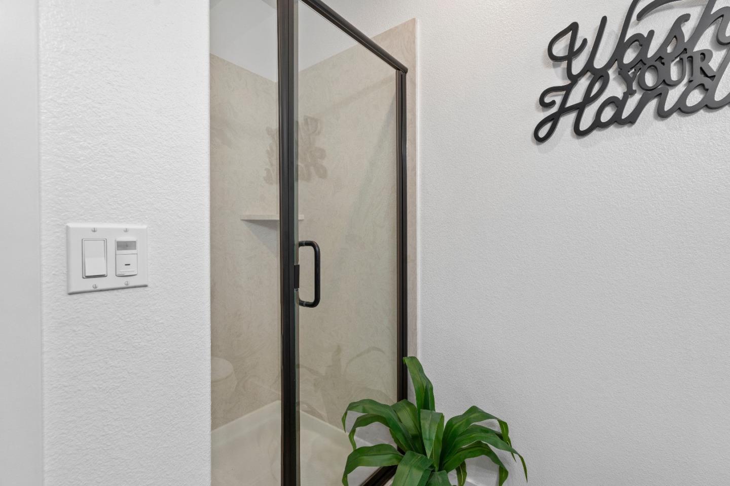 Detail Gallery Image 15 of 52 For 1657 Santana Ranch Dr, Hollister,  CA 95023 - 4 Beds | 3 Baths