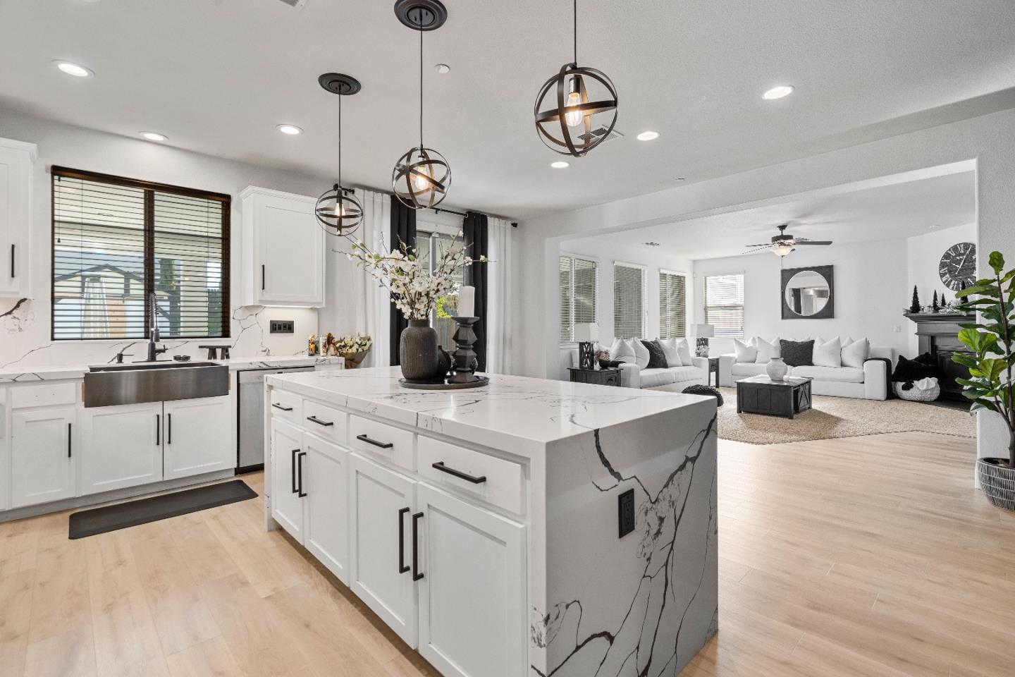 Detail Gallery Image 25 of 52 For 1657 Santana Ranch Dr, Hollister,  CA 95023 - 4 Beds | 3 Baths