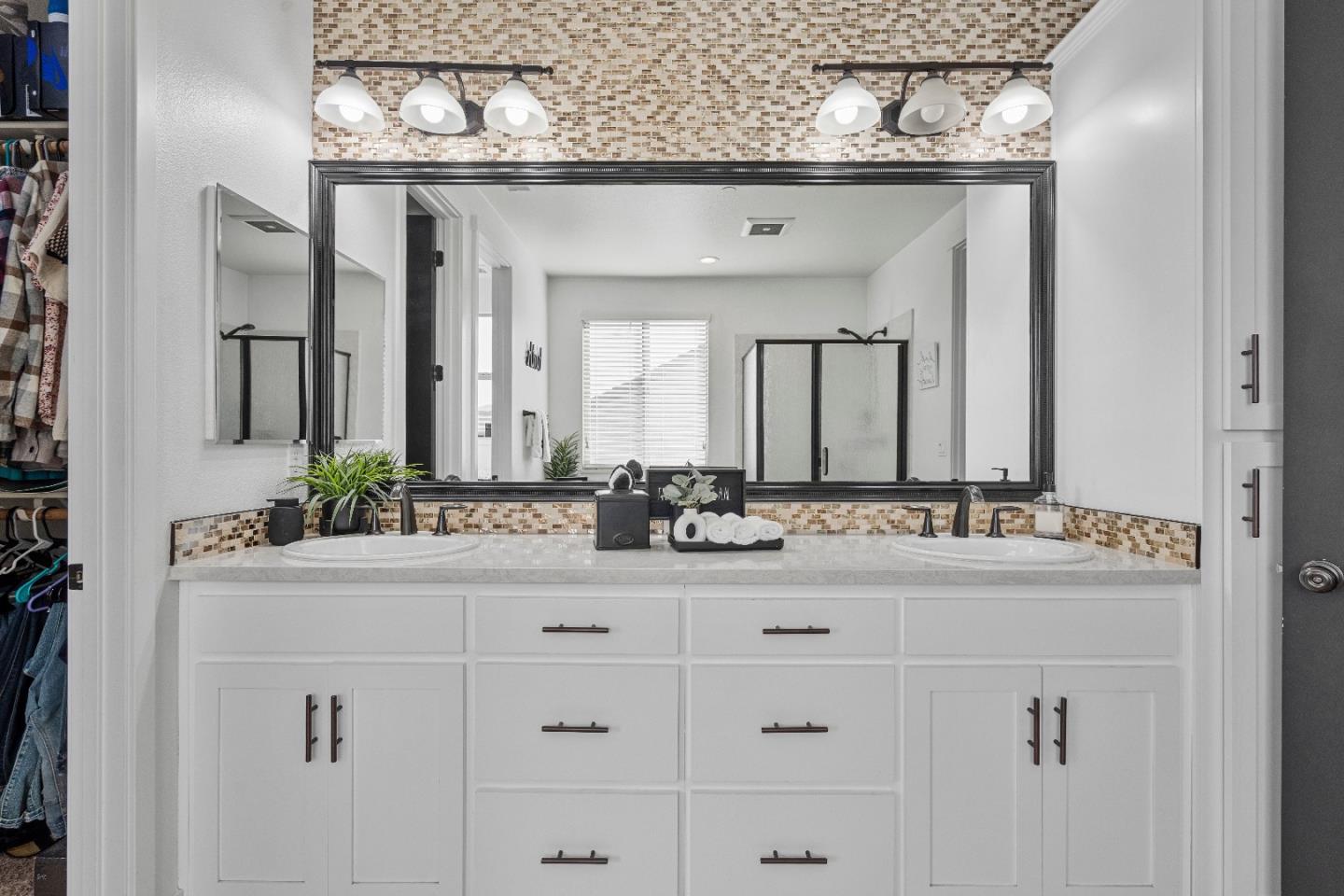 Detail Gallery Image 35 of 52 For 1657 Santana Ranch Dr, Hollister,  CA 95023 - 4 Beds | 3 Baths