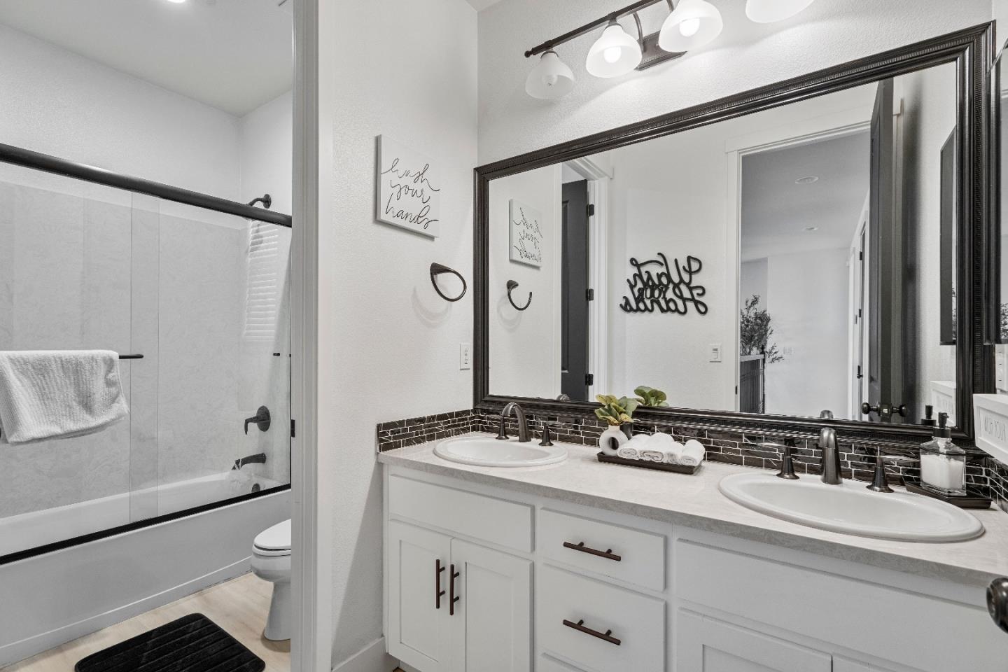 Detail Gallery Image 38 of 52 For 1657 Santana Ranch Dr, Hollister,  CA 95023 - 4 Beds | 3 Baths