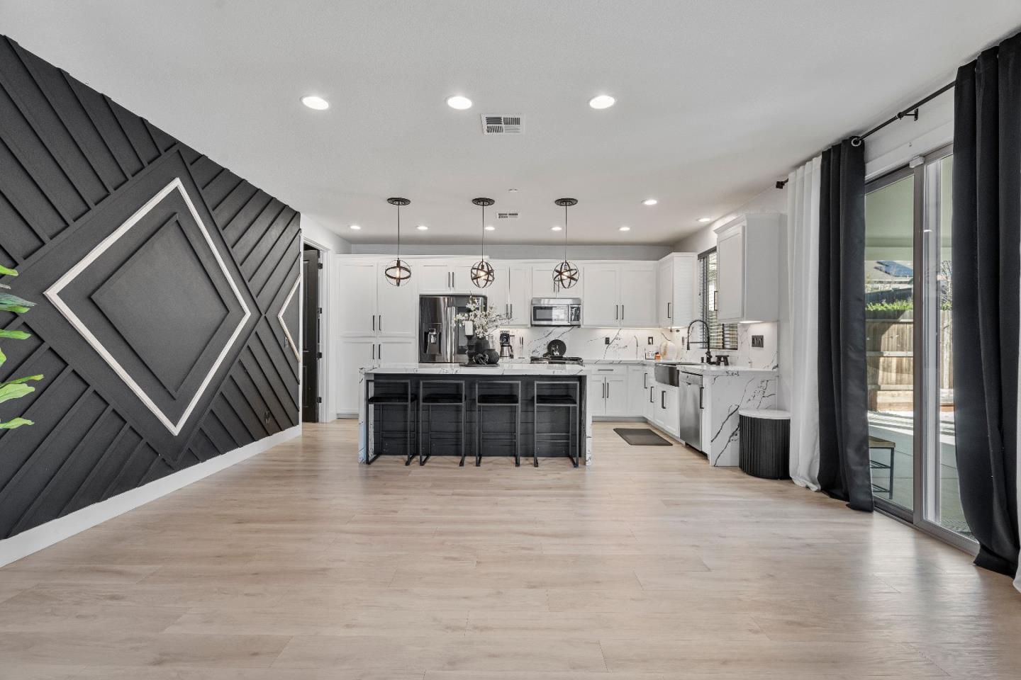 Detail Gallery Image 42 of 52 For 1657 Santana Ranch Dr, Hollister,  CA 95023 - 4 Beds | 3 Baths