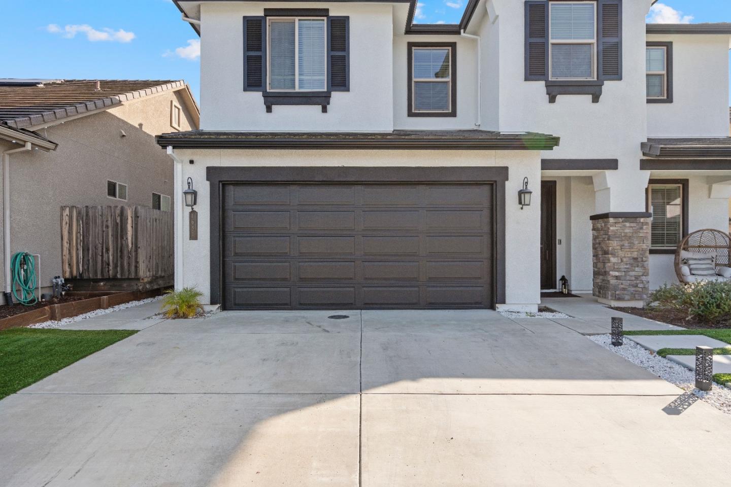 Detail Gallery Image 5 of 52 For 1657 Santana Ranch Dr, Hollister,  CA 95023 - 4 Beds | 3 Baths