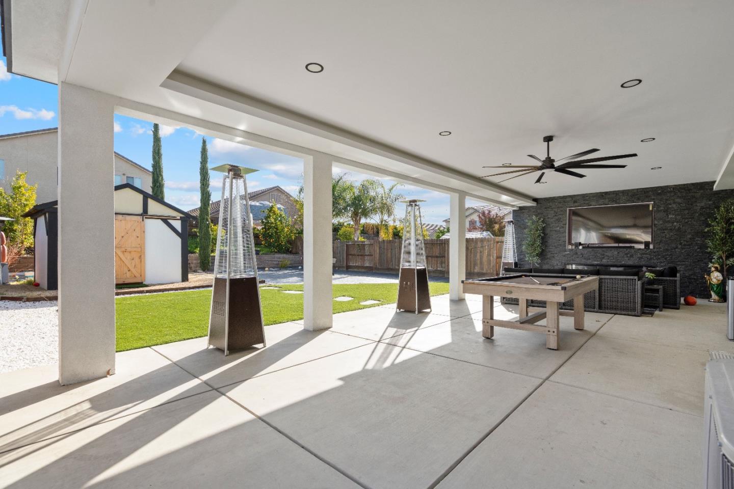 Detail Gallery Image 51 of 52 For 1657 Santana Ranch Dr, Hollister,  CA 95023 - 4 Beds | 3 Baths