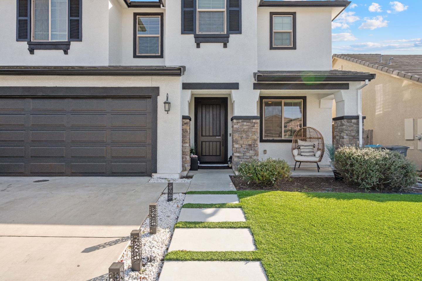 Detail Gallery Image 6 of 52 For 1657 Santana Ranch Dr, Hollister,  CA 95023 - 4 Beds | 3 Baths