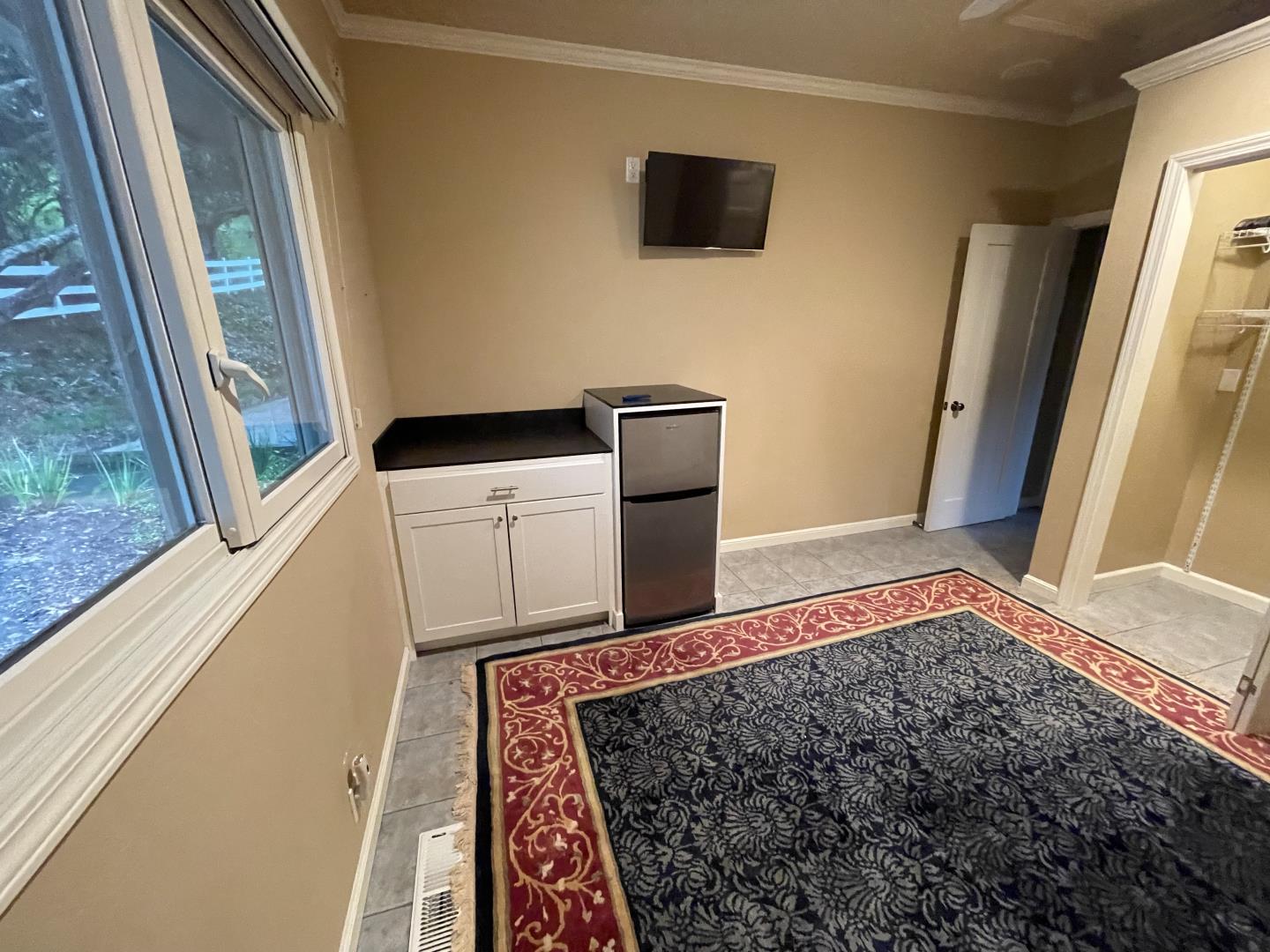 Detail Gallery Image 6 of 6 For 345 Cervantes Rd, Portola Valley,  CA 94028 - 1 Beds | 1 Baths