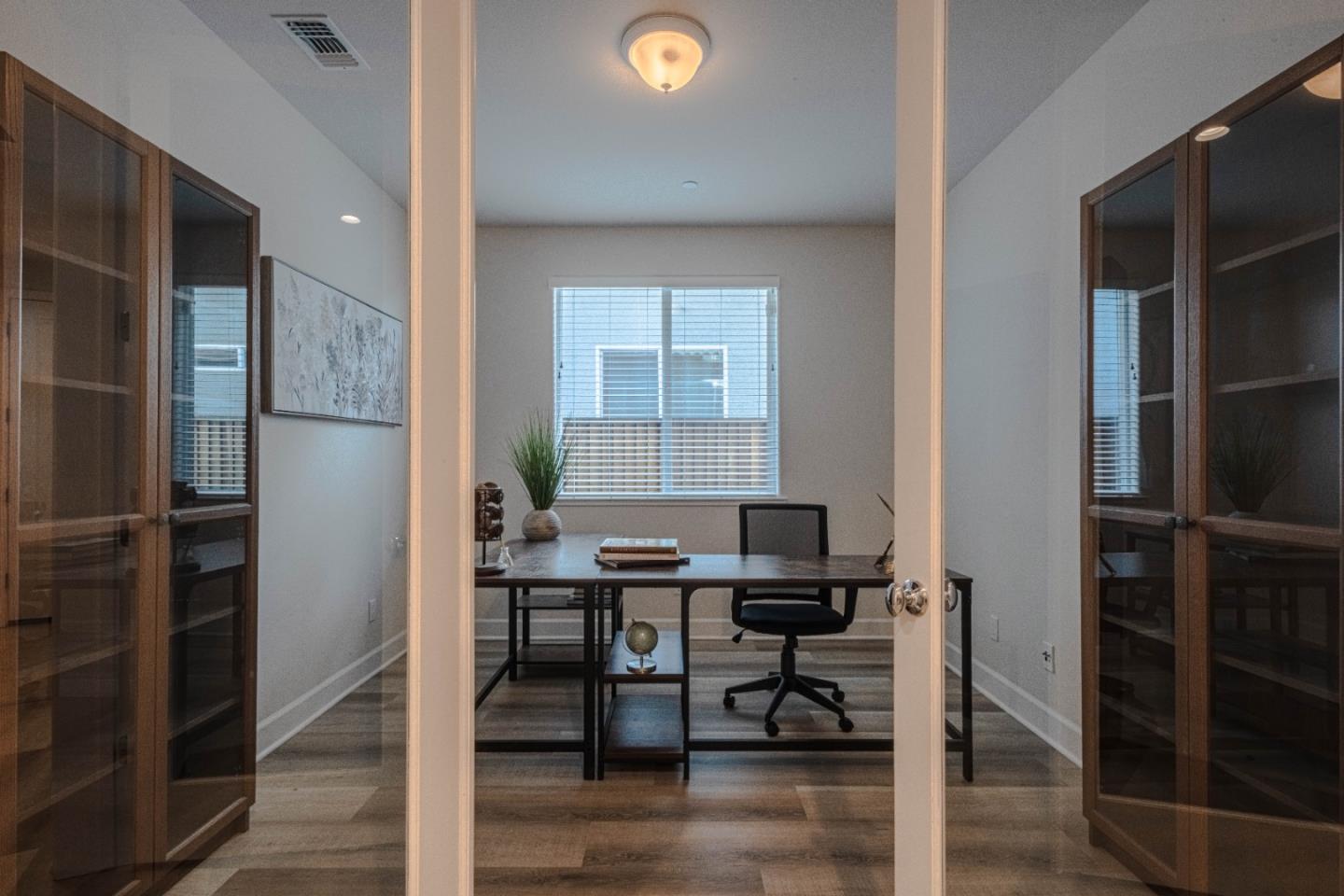 Detail Gallery Image 28 of 41 For 581 Segovia Dr, Hollister,  CA 95023 - 3 Beds | 3 Baths