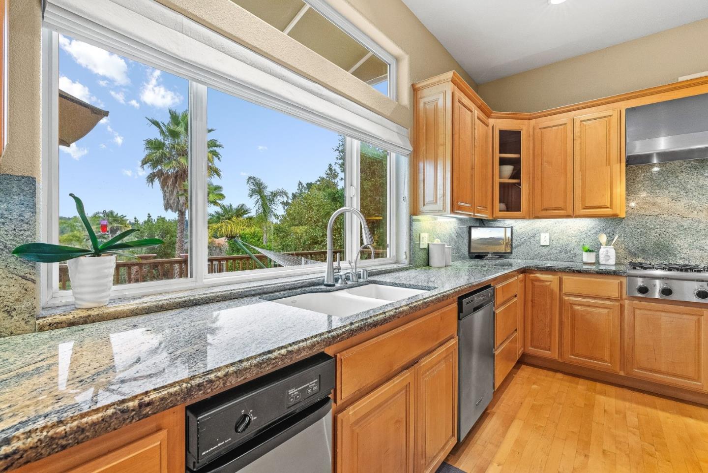 Detail Gallery Image 20 of 60 For 12 Casa Way, Scotts Valley,  CA 95066 - 4 Beds | 3/1 Baths