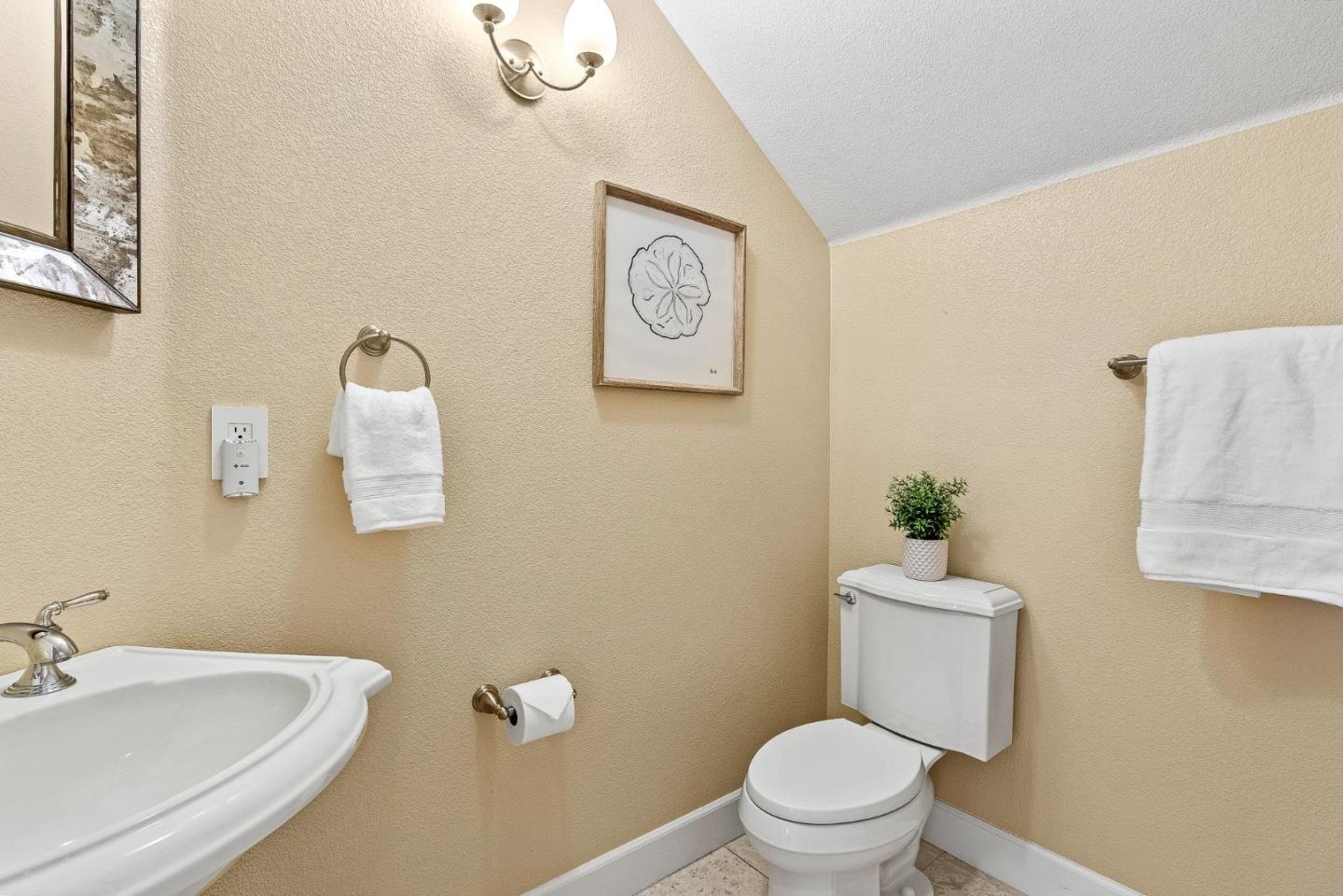 Detail Gallery Image 26 of 60 For 12 Casa Way, Scotts Valley,  CA 95066 - 4 Beds | 3/1 Baths