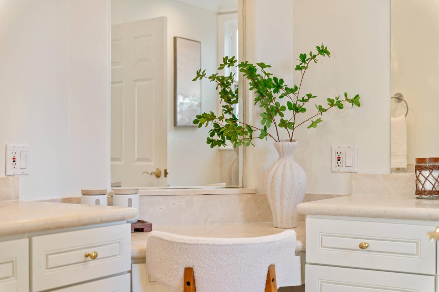 Detail Gallery Image 36 of 57 For 415 Hazel Ave, Millbrae,  CA 94030 - 4 Beds | 2/1 Baths