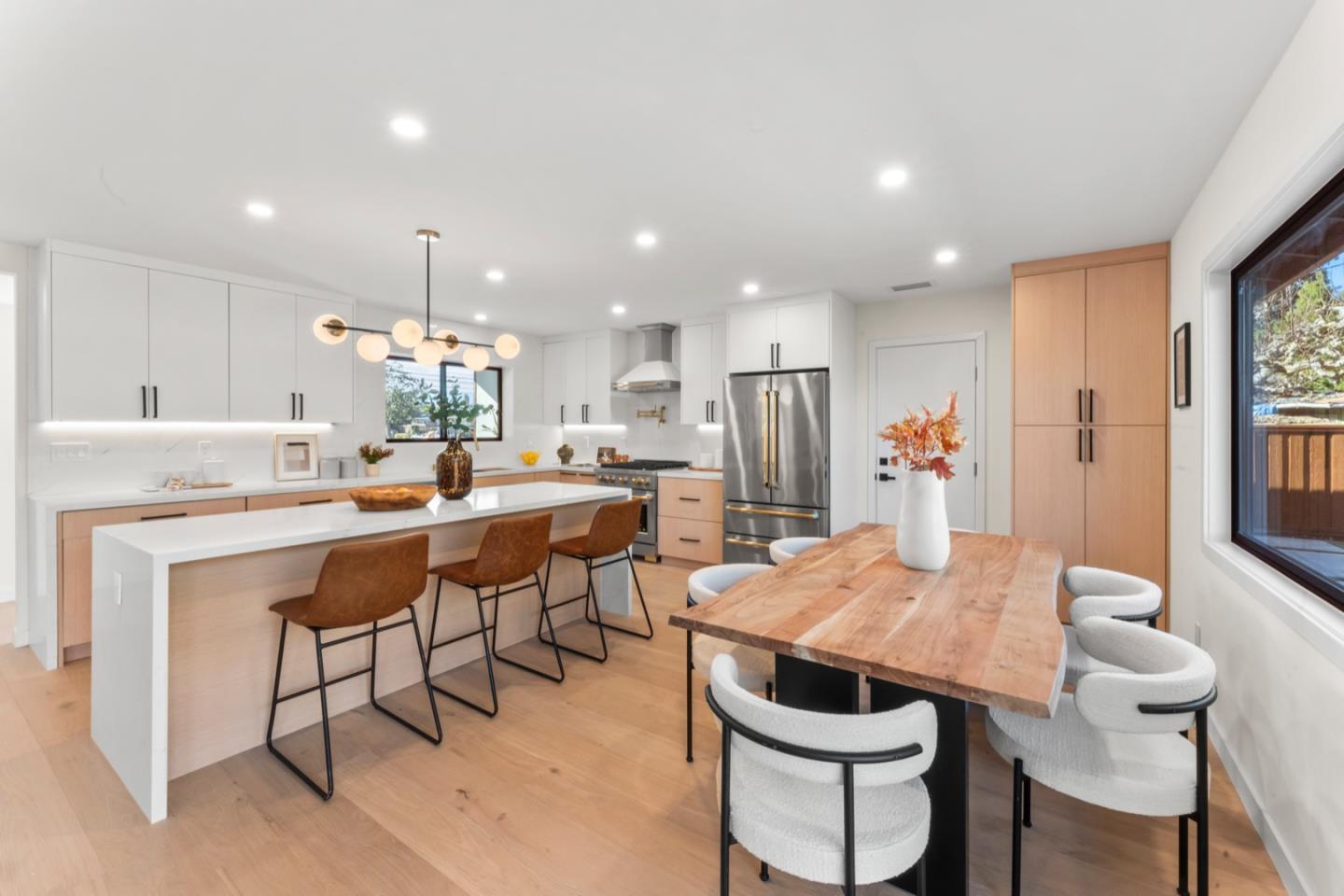 Detail Gallery Image 3 of 20 For 3421 Williams Road, San Jose,  CA 95117 - 3 Beds | 2 Baths