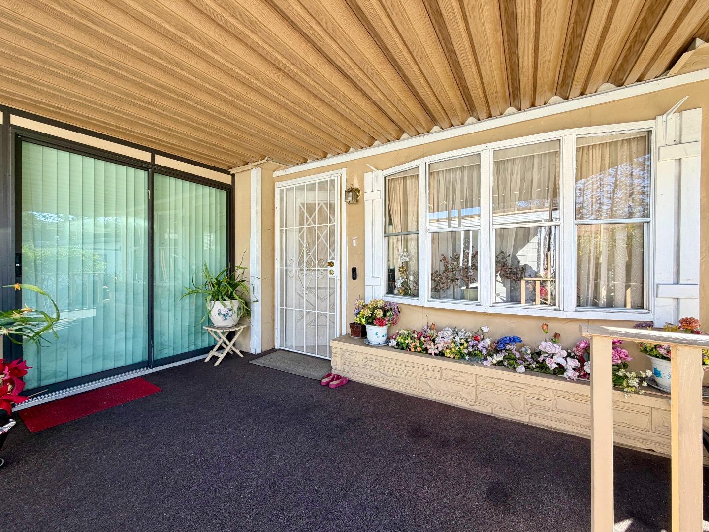 Detail Gallery Image 3 of 11 For 3135 Oakbridge Dr #3135,  San Jose,  CA 95121 - 2 Beds | 2 Baths