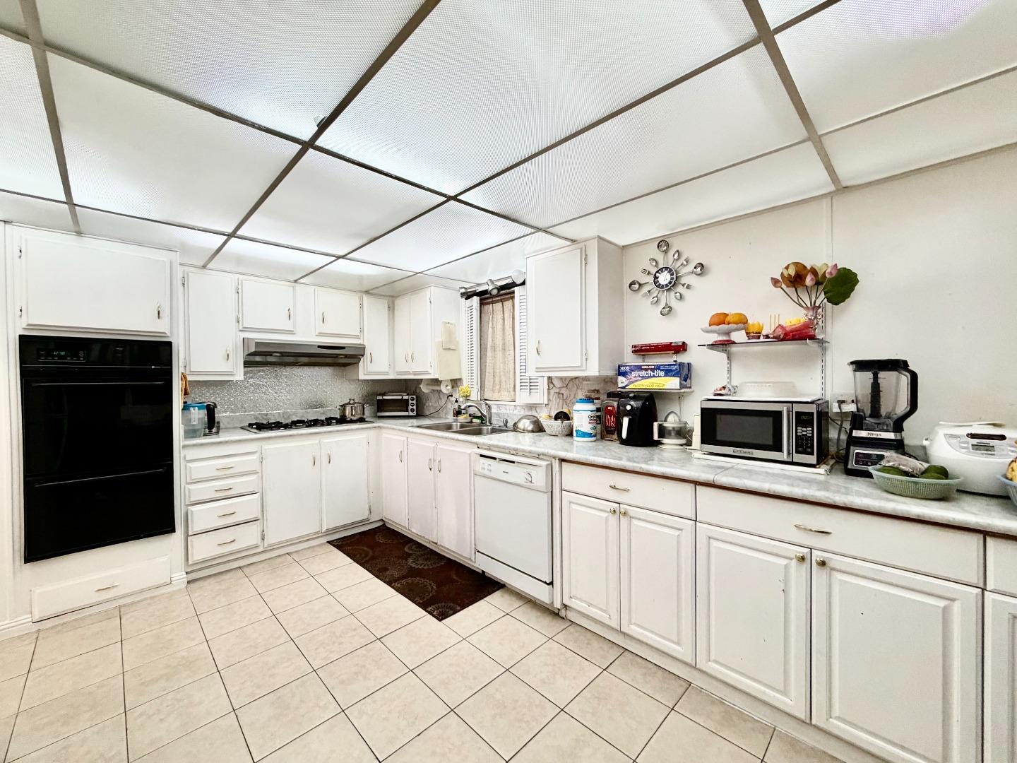 Detail Gallery Image 8 of 11 For 3135 Oakbridge Dr #3135,  San Jose,  CA 95121 - 2 Beds | 2 Baths