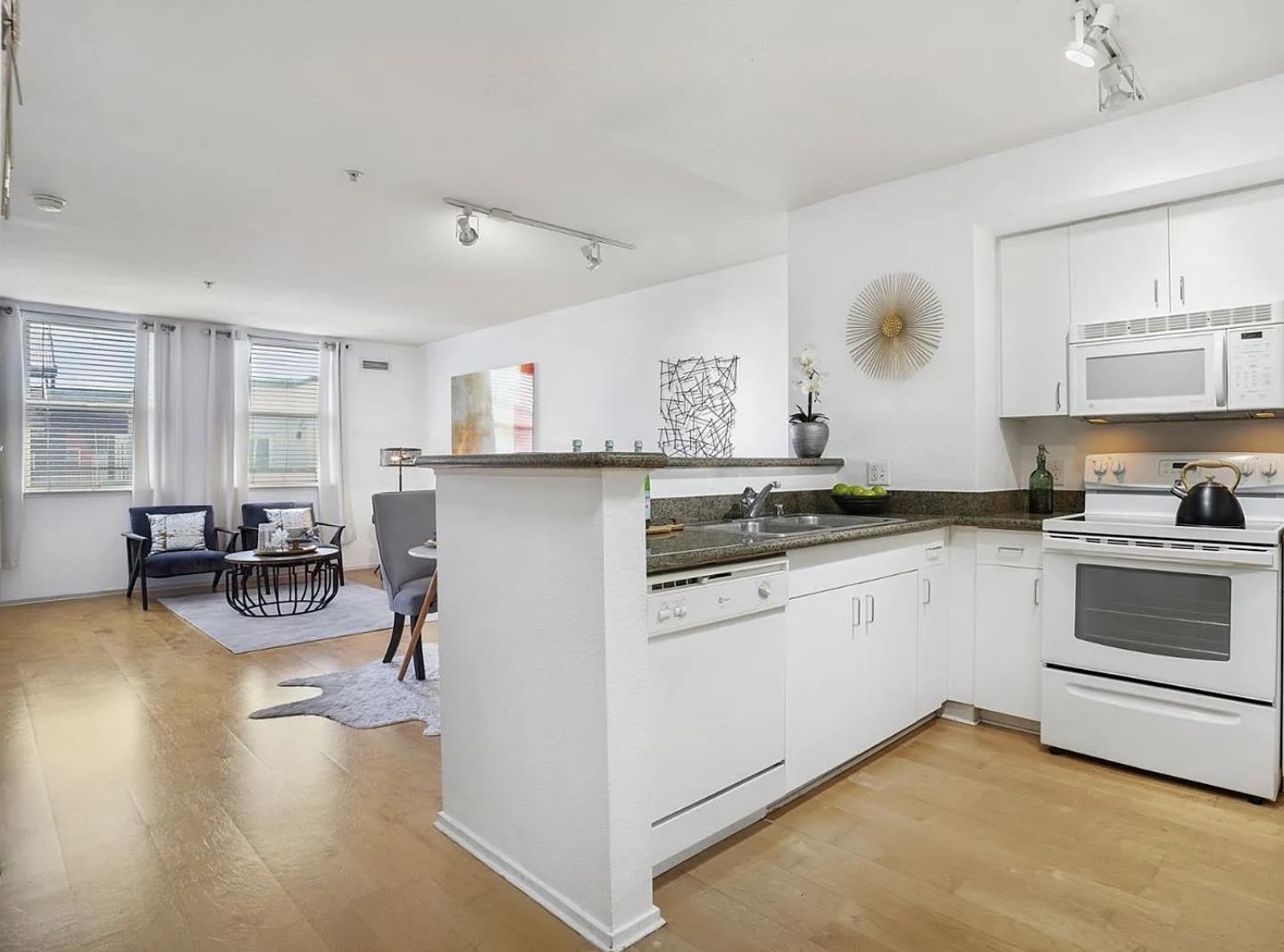 Front Image Thumbnail for ML82033385