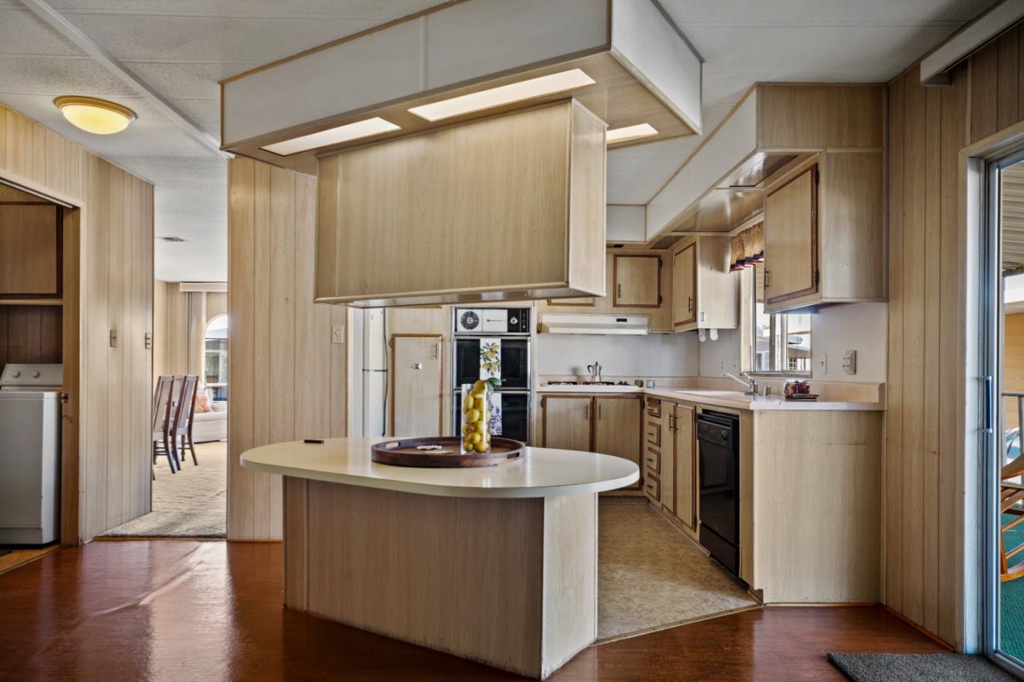 Detail Gallery Image 16 of 44 For 150 Kern St #114,  Salinas,  CA 93905 - 2 Beds | 2 Baths