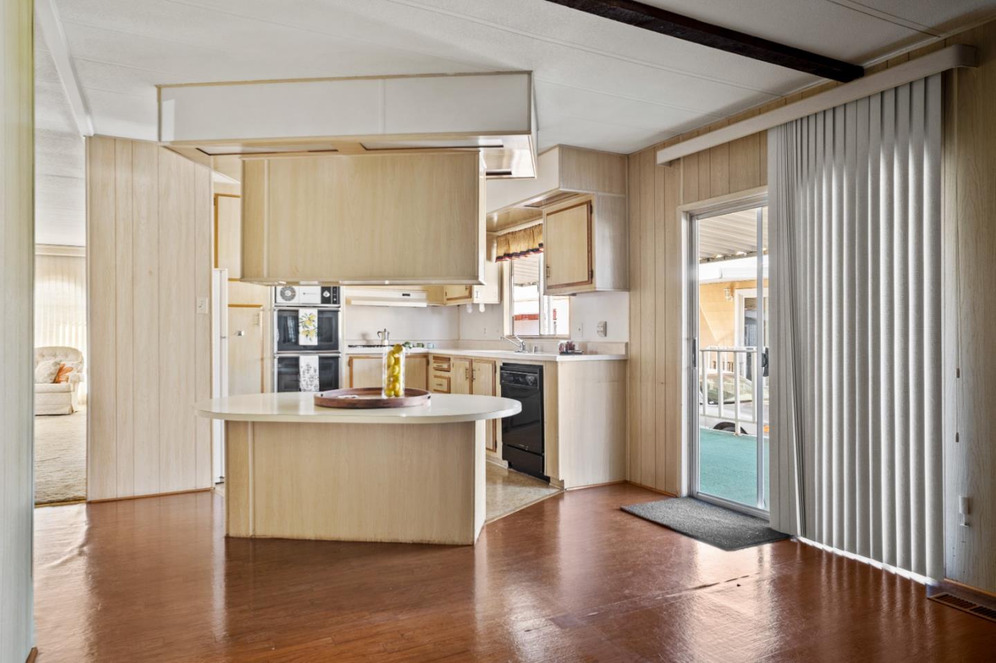 Detail Gallery Image 19 of 44 For 150 Kern St #114,  Salinas,  CA 93905 - 2 Beds | 2 Baths