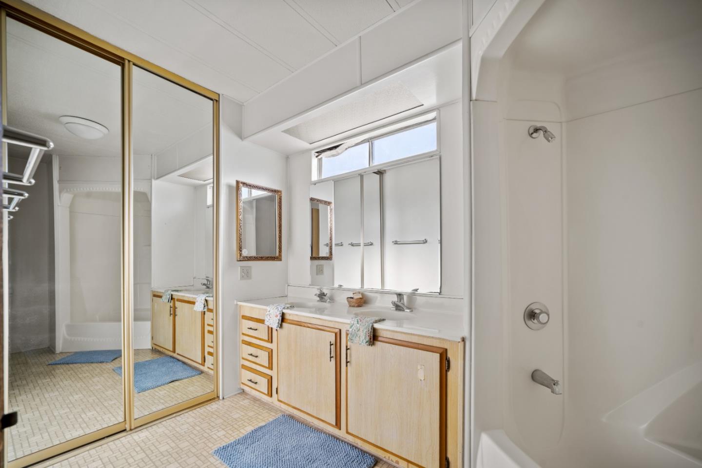 Detail Gallery Image 25 of 44 For 150 Kern St #114,  Salinas,  CA 93905 - 2 Beds | 2 Baths