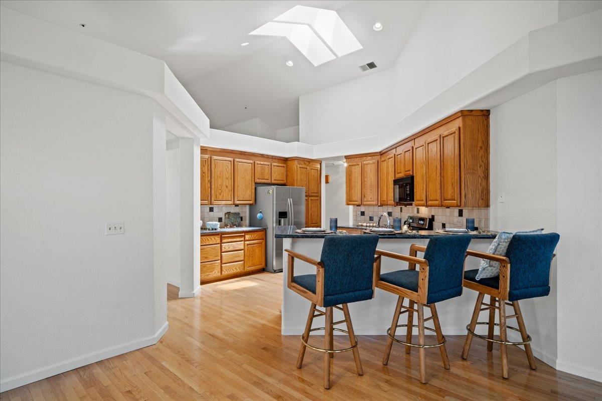 Detail Gallery Image 11 of 35 For 17716 Riverbend Rd, Salinas,  CA 93908 - 3 Beds | 2 Baths