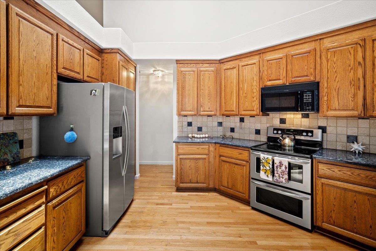 Detail Gallery Image 13 of 35 For 17716 Riverbend Rd, Salinas,  CA 93908 - 3 Beds | 2 Baths