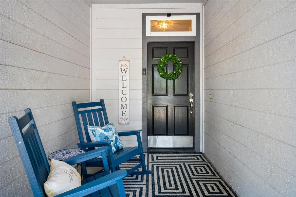 Detail Gallery Image 3 of 35 For 17716 Riverbend Rd, Salinas,  CA 93908 - 3 Beds | 2 Baths