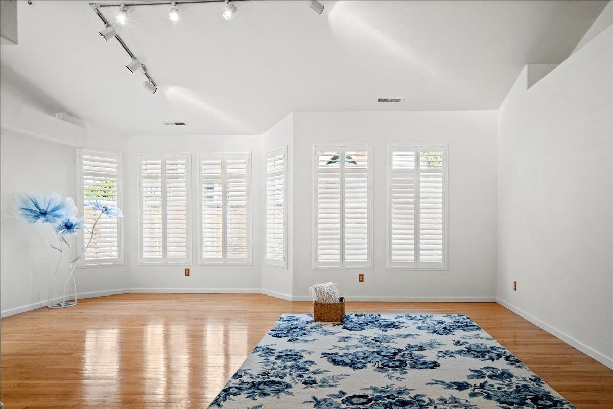 Detail Gallery Image 7 of 35 For 17716 Riverbend Rd, Salinas,  CA 93908 - 3 Beds | 2 Baths