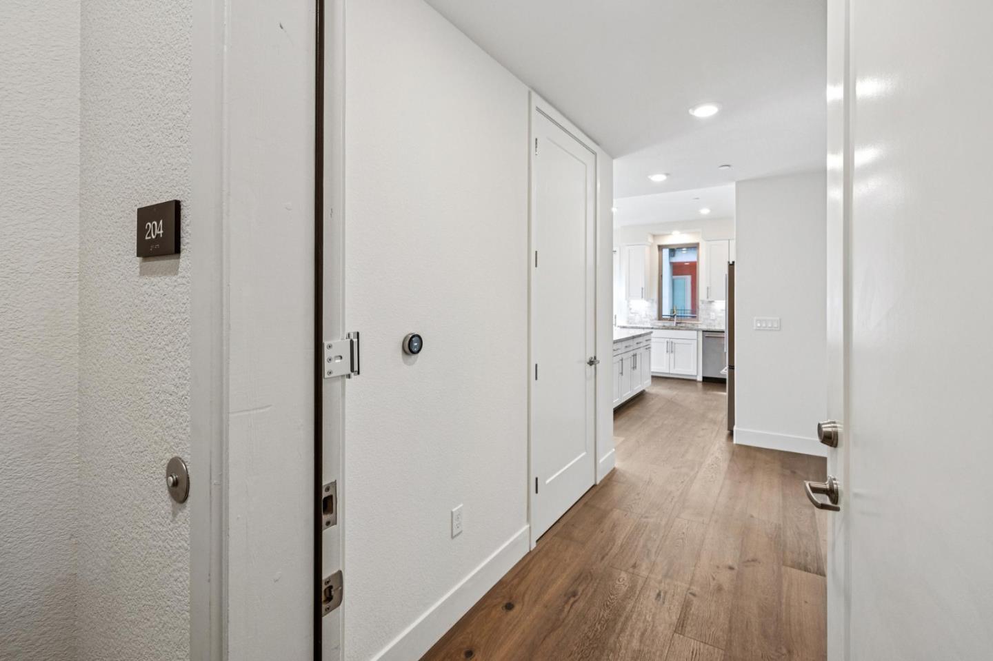 Detail Gallery Image 10 of 71 For 1058 Foster Square Ln #204,  Foster City,  CA 94404 - 2 Beds | 2 Baths