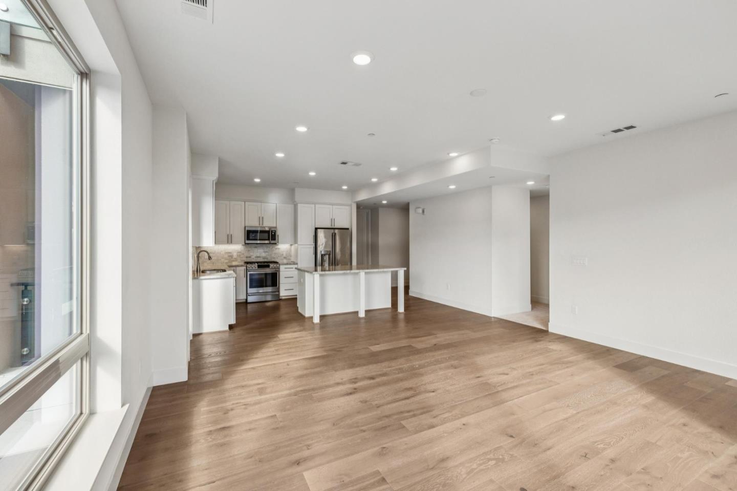 Detail Gallery Image 15 of 71 For 1058 Foster Square Ln #204,  Foster City,  CA 94404 - 2 Beds | 2 Baths