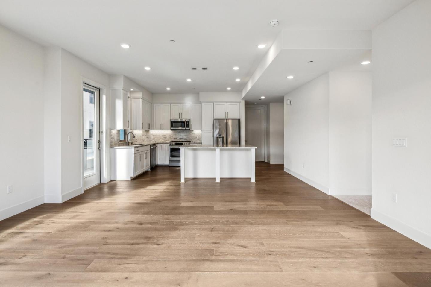 Detail Gallery Image 16 of 71 For 1058 Foster Square Ln #204,  Foster City,  CA 94404 - 2 Beds | 2 Baths