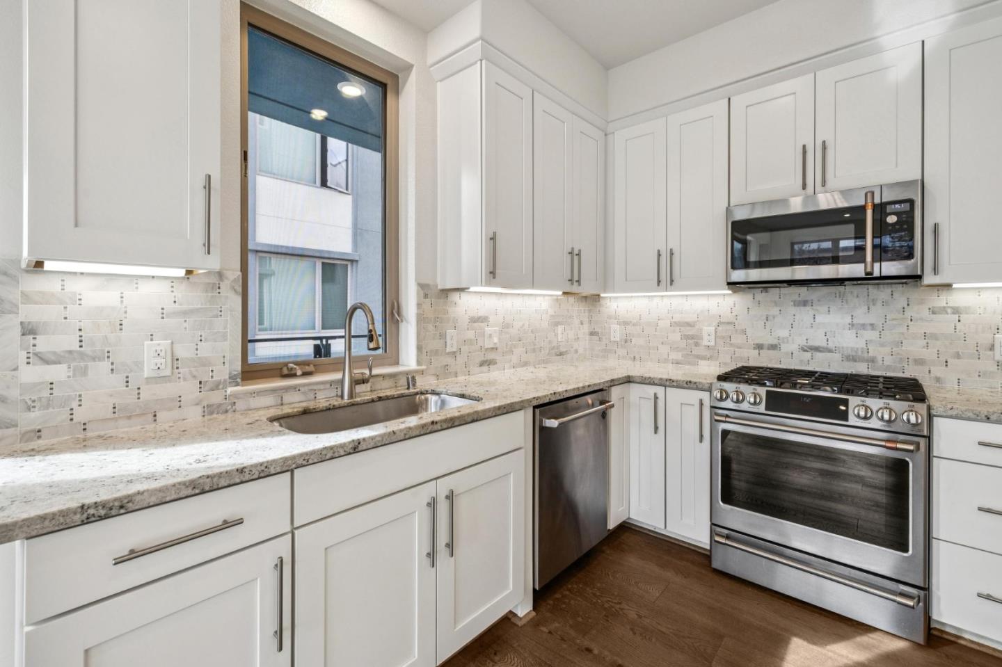 Detail Gallery Image 27 of 71 For 1058 Foster Square Ln #204,  Foster City,  CA 94404 - 2 Beds | 2 Baths