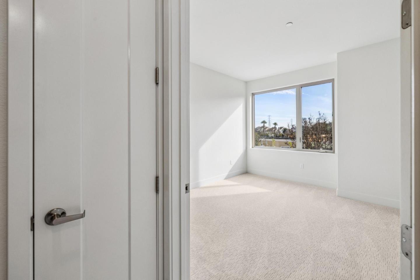 Detail Gallery Image 45 of 71 For 1058 Foster Square Ln #204,  Foster City,  CA 94404 - 2 Beds | 2 Baths