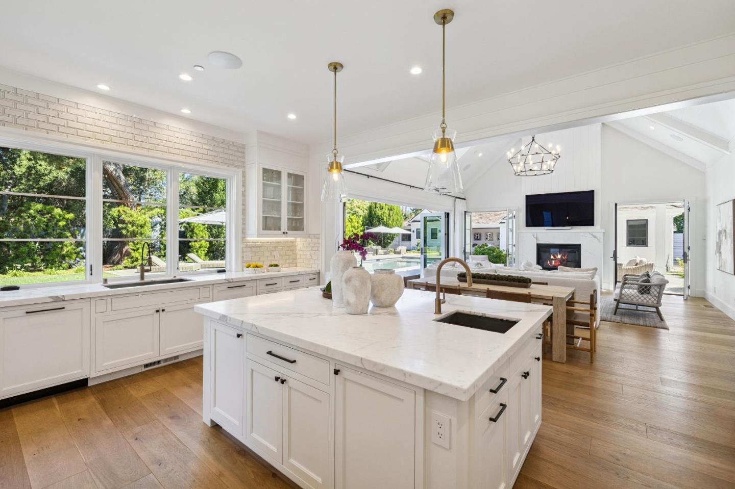 Detail Gallery Image 12 of 92 For 55 Irving Ave, Atherton,  CA 94027 - 8 Beds | 9/2 Baths