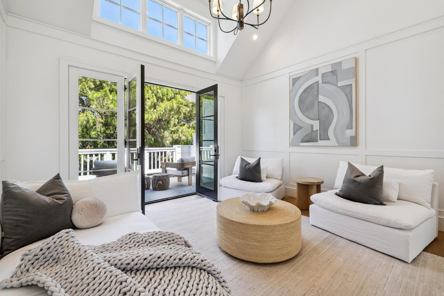 Detail Gallery Image 27 of 92 For 55 Irving Ave, Atherton,  CA 94027 - 8 Beds | 9/2 Baths