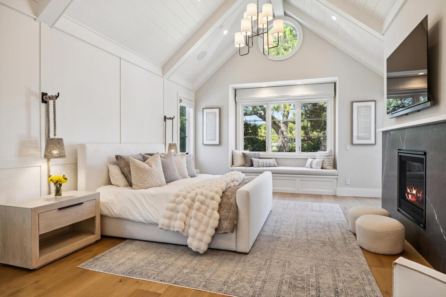 Detail Gallery Image 30 of 92 For 55 Irving Ave, Atherton,  CA 94027 - 8 Beds | 9/2 Baths