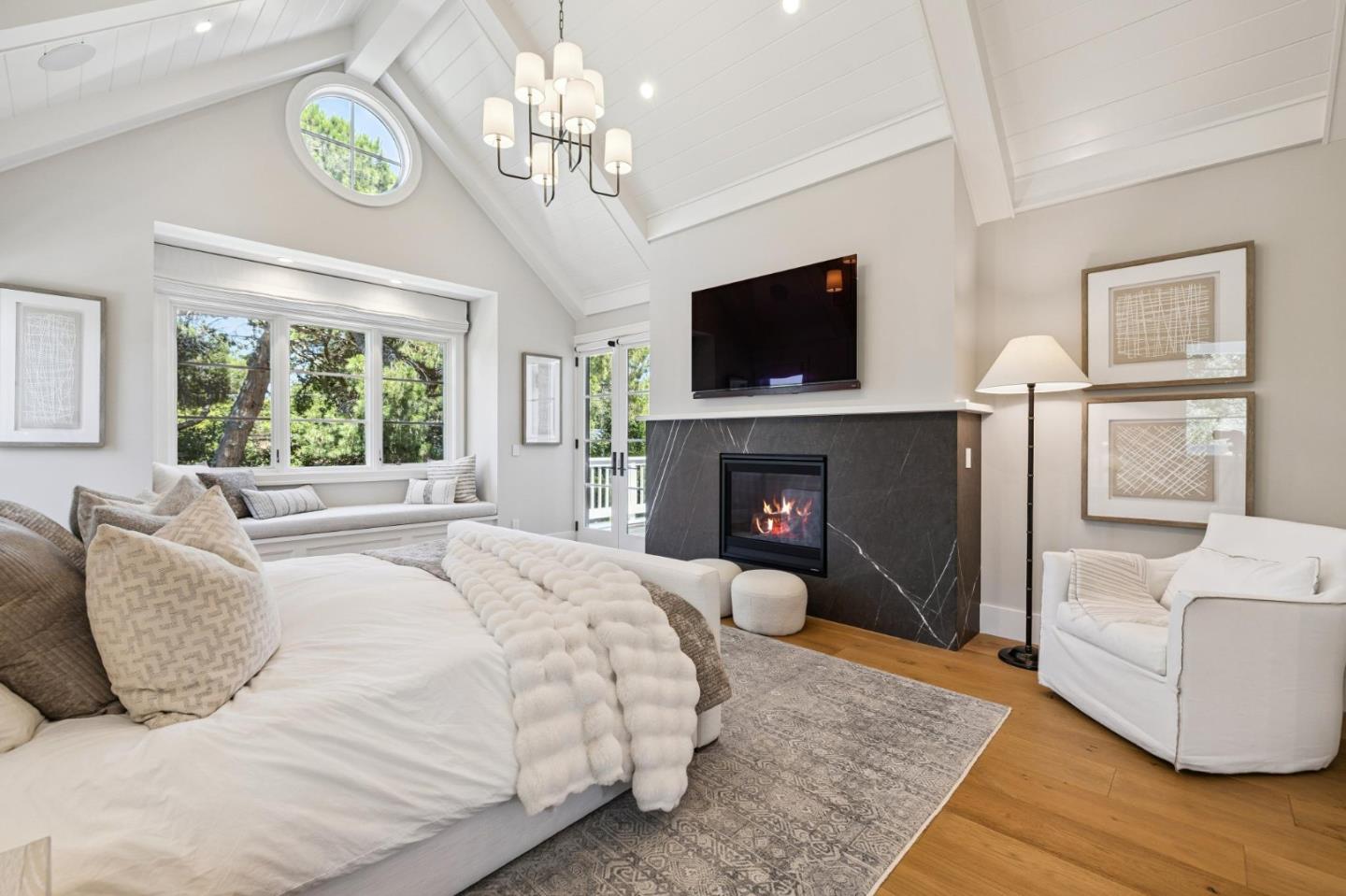 Detail Gallery Image 31 of 92 For 55 Irving Ave, Atherton,  CA 94027 - 8 Beds | 9/2 Baths