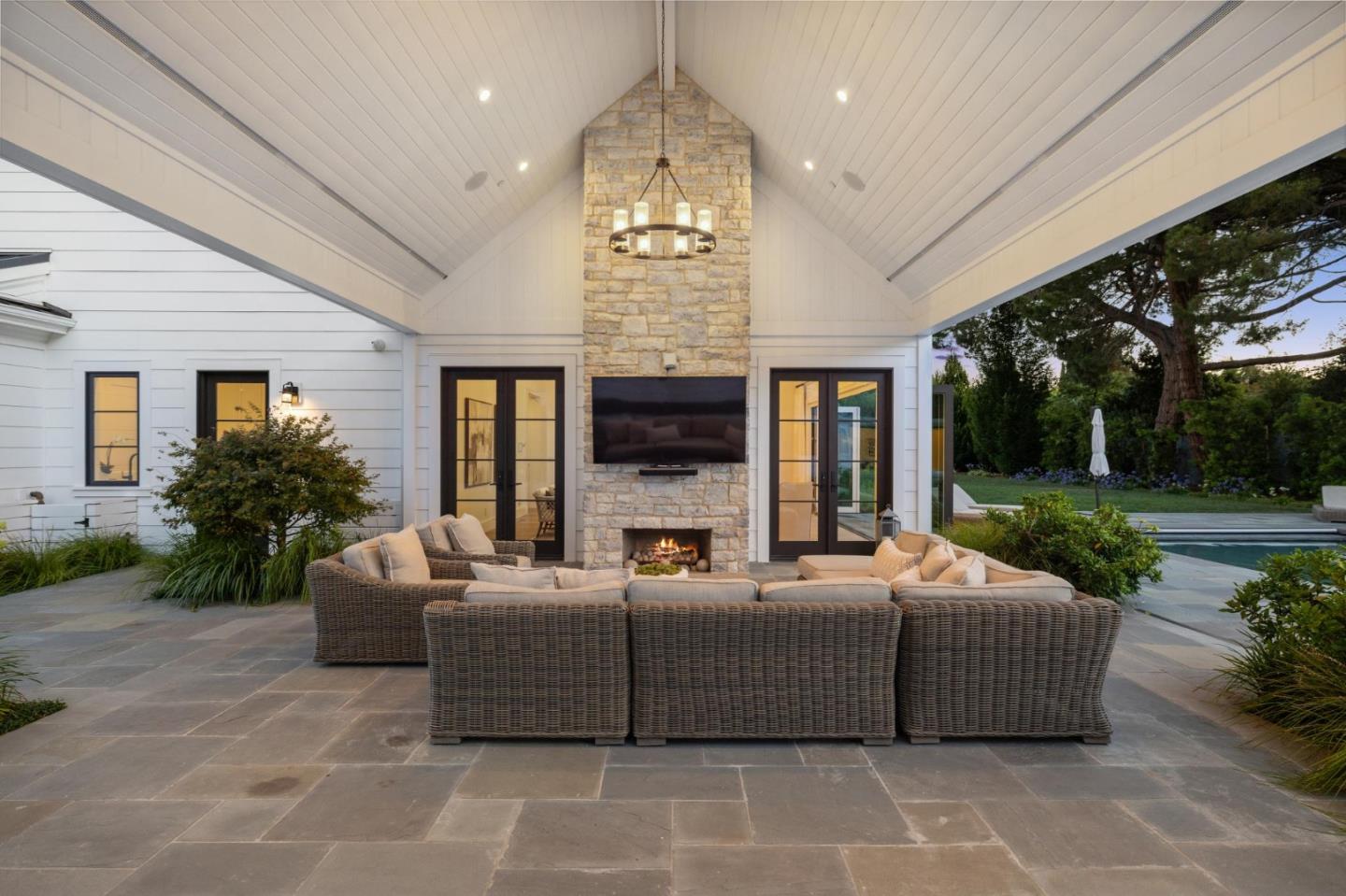 Detail Gallery Image 74 of 92 For 55 Irving Ave, Atherton,  CA 94027 - 8 Beds | 9/2 Baths