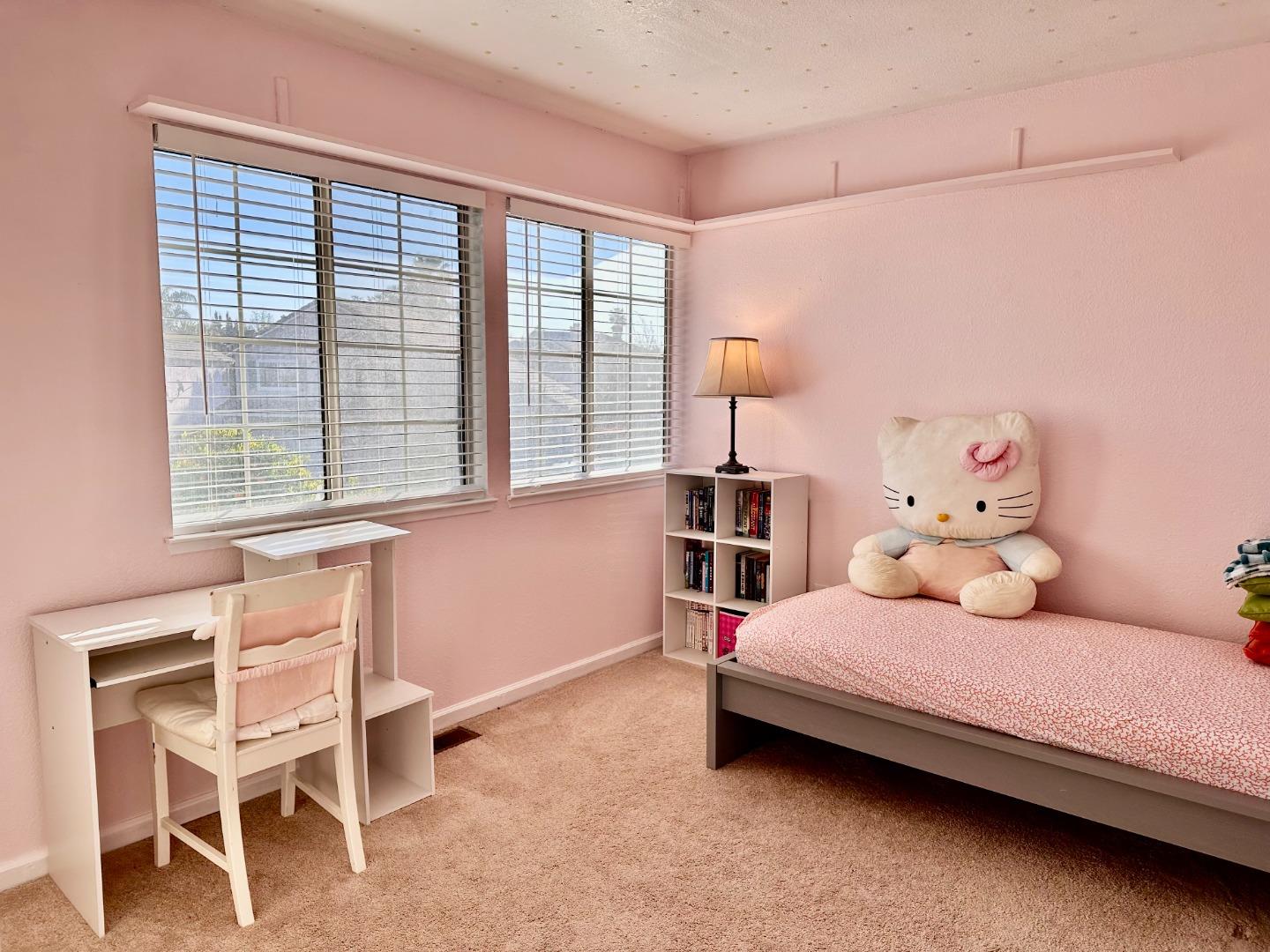 Detail Gallery Image 8 of 17 For 1380 Parkside Dr, Tracy,  CA 95376 - 4 Beds | 2/1 Baths